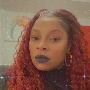 Meet your Posher, Carrie